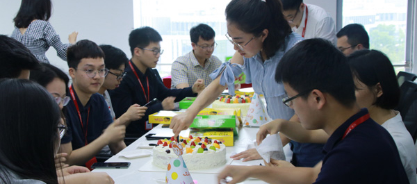 聯(lián)測(cè)5月員工生日會(huì)：奮斗的路上,感謝你的出席